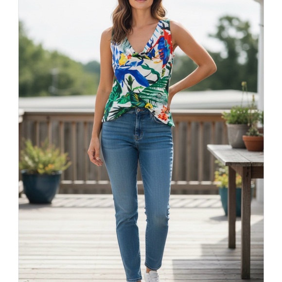 Roberto Cavalli size 2 (IT sz 38) tropical bird printed sleeveless top - Picture 15 of 15